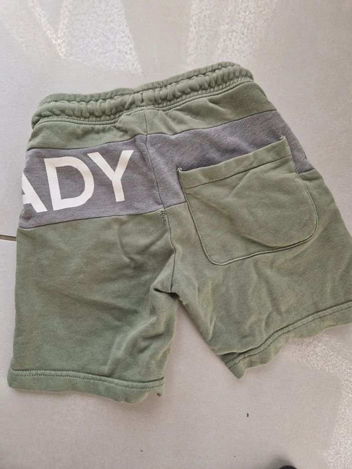 1 short 6 ans 114-119 cm vert marque kiabi - photo numéro 3