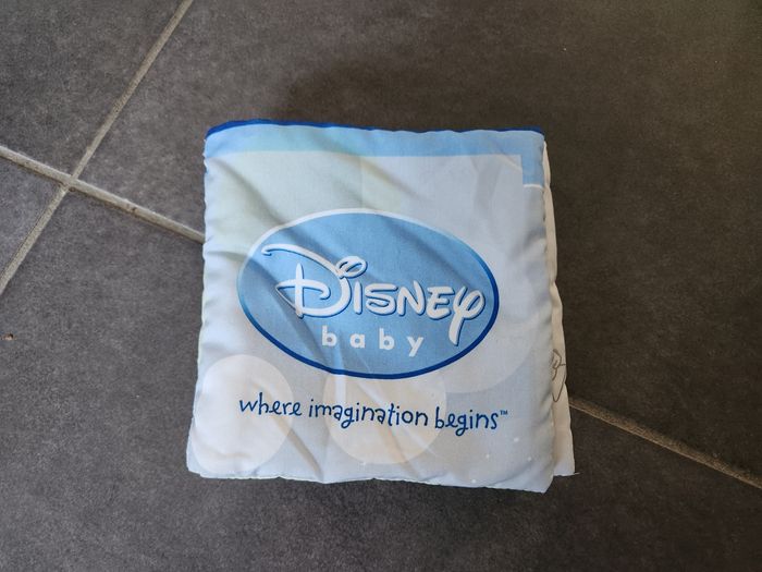Livre à toucher Disney