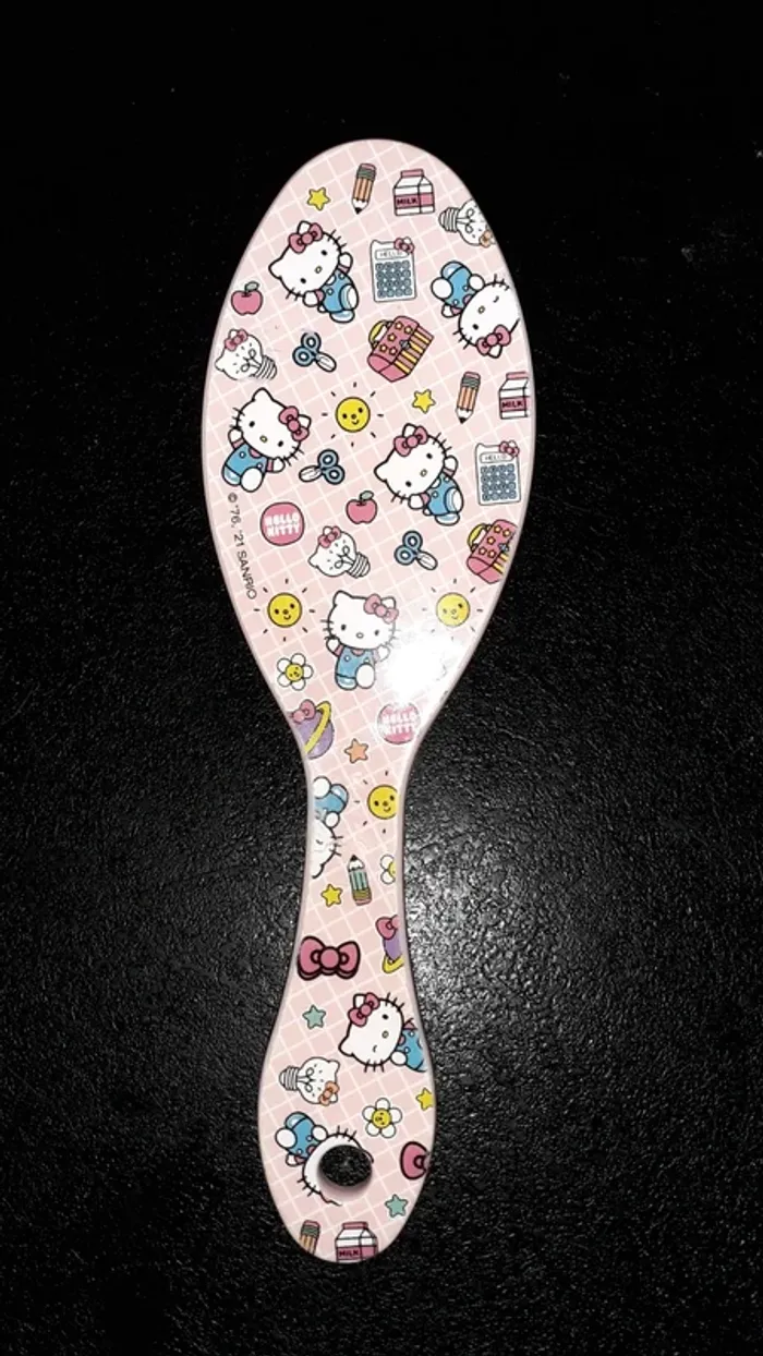 Brosse à cheveux Hello Kitty - photo numéro 4