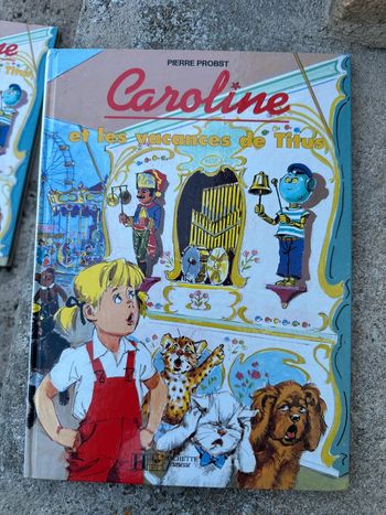 Livre album bd Caroline et les vacances du robot Titus Hachette Jeunesse
