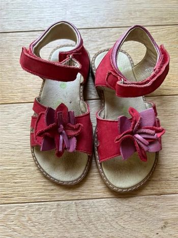 Vends sandales ixoo cuir fuschia taille 27 bon état