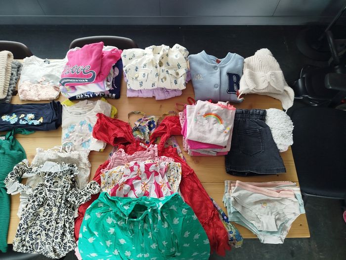 Lot vêtement fille 6ans - photo numéro 1