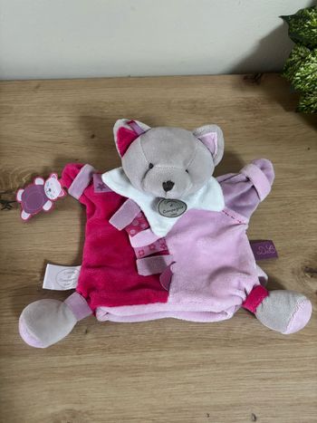 Doudou marionnette chat rose 2 tons doudou et compagnie
