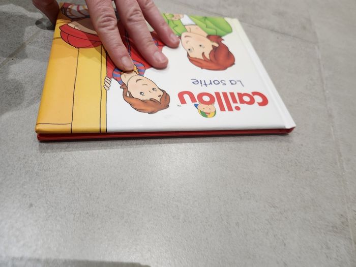 Livre enfant : Caillou - photo numéro 5