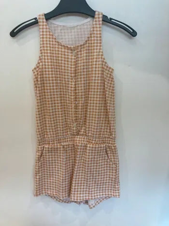 6 ans - combinaison short à carreau avec taille élastiquée pour offrir plus de confort