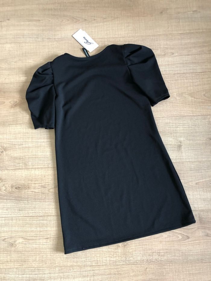 Robe noire neuve à manches courtes New Collection taille unique - photo numéro 8