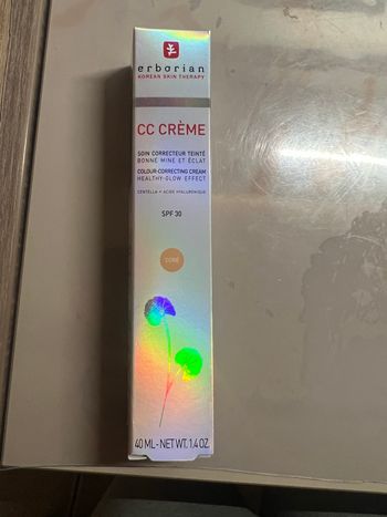 Cc crème doré erborian neuf 