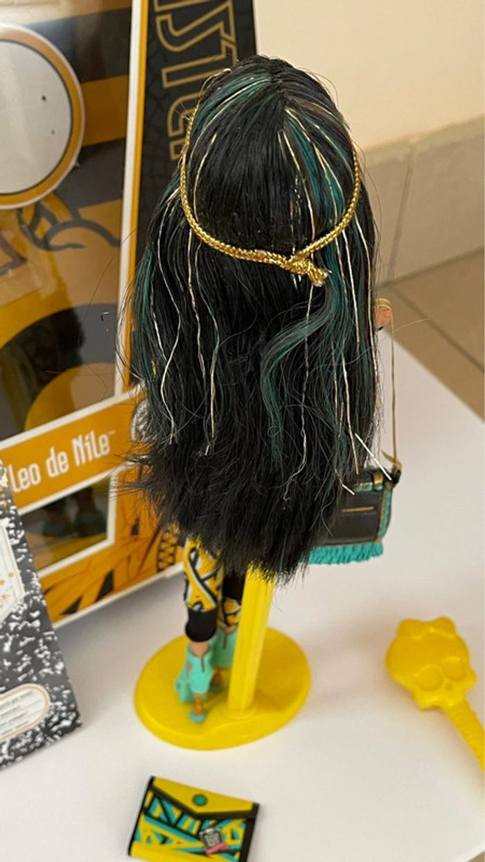 Poupée Monster High rare Cléo de Nile série School’s Out 2011 - photo numéro 2