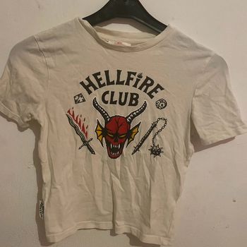 Top court hellfire club stranger things
