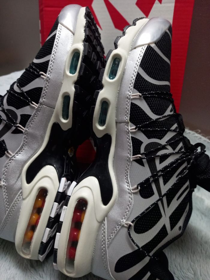 Baskets Air Max TN blanc et noir,  taille 43