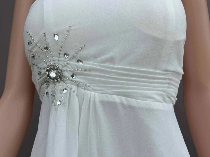 Robe blanche asymétrique élégante – Taille S – très bon état - photo numéro 3