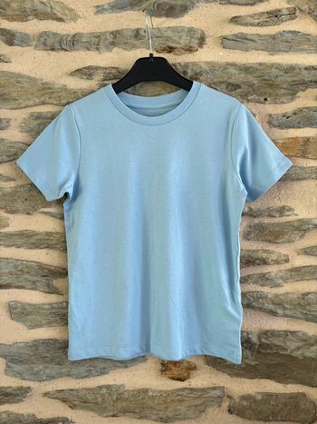T-shirt bleu, uni en taille 7-8 ans neuf