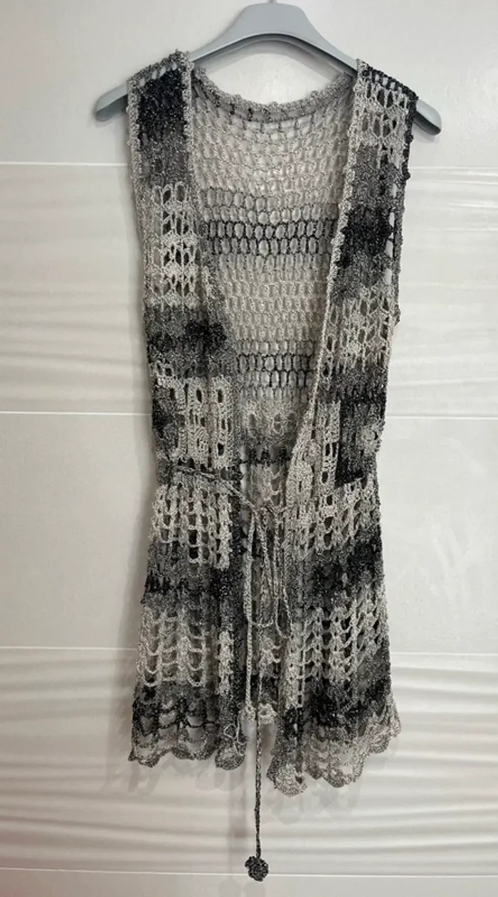 Gilet ajouré en crochet - taille XS - photo numéro 7