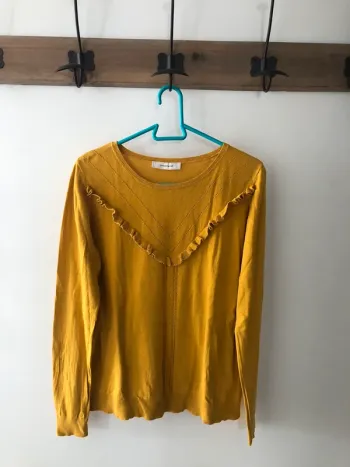 Pull léger jaune doré Taille L