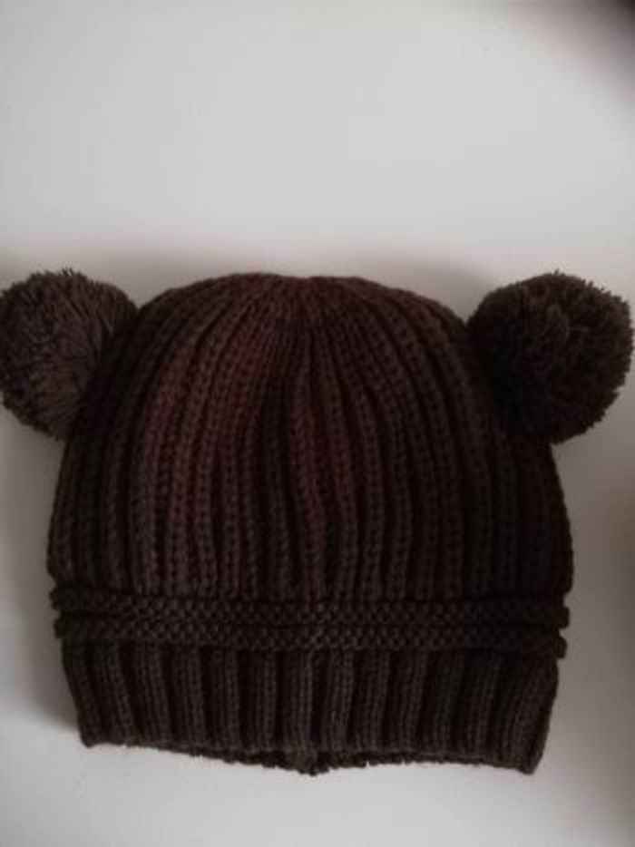 Bonnet à pompons marron chocolat