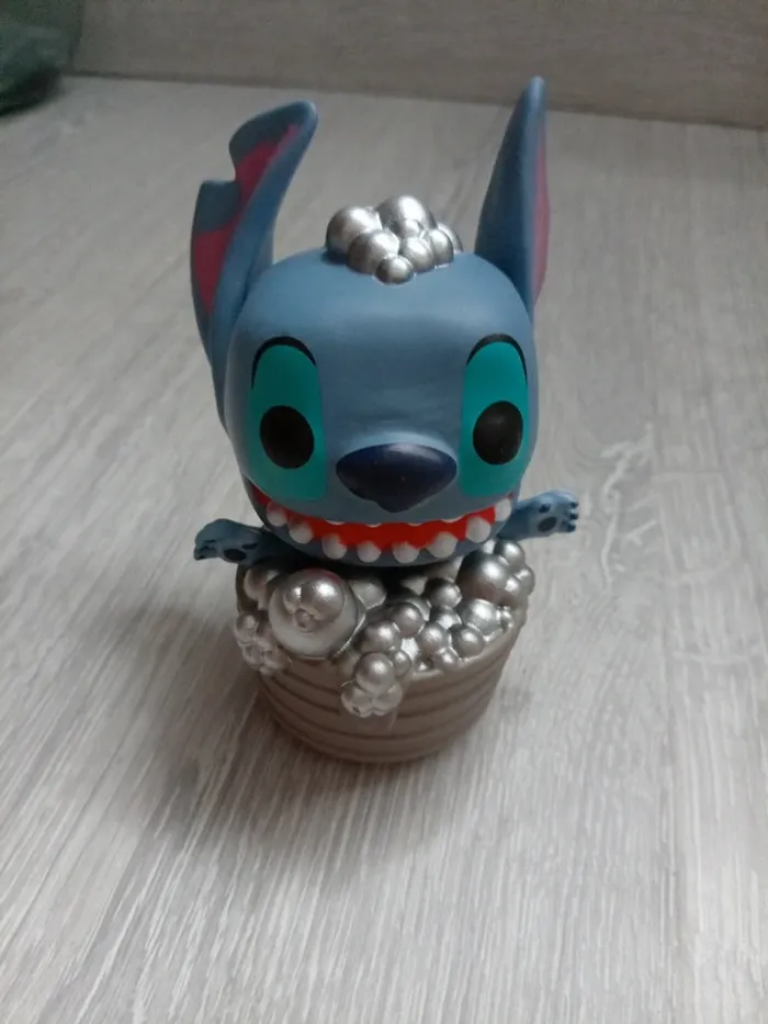 Figurine lilo&stitch - photo numéro 2