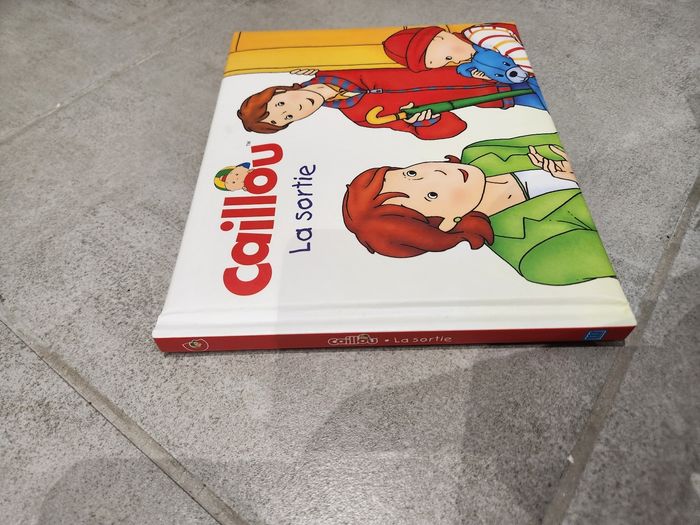 Livre enfant : Caillou