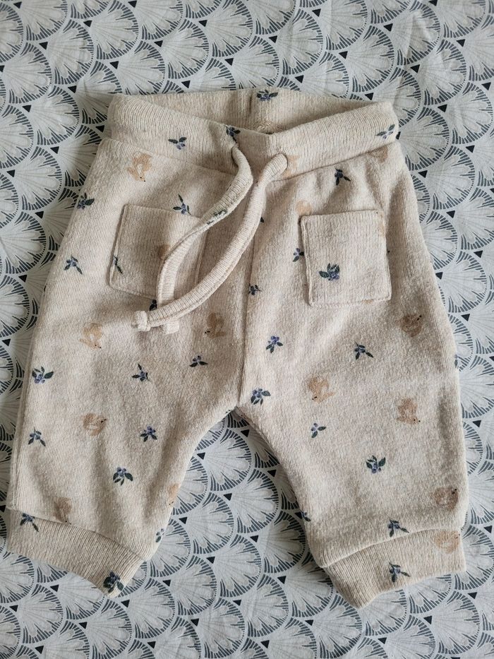 Lot pantalons 1 mois - photo numéro 3
