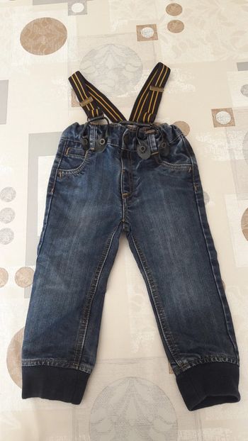 Pantalon avec bretelles