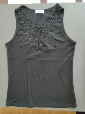 Débardeur Haut strass T. 38