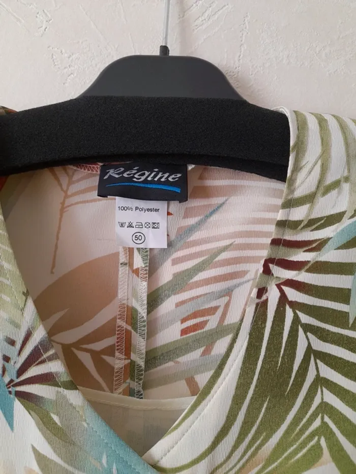 Robe tailleur. - photo numéro 2