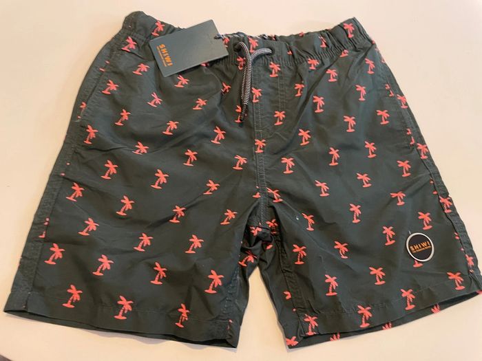 Short de bain neuf taille 12 ans shiwi