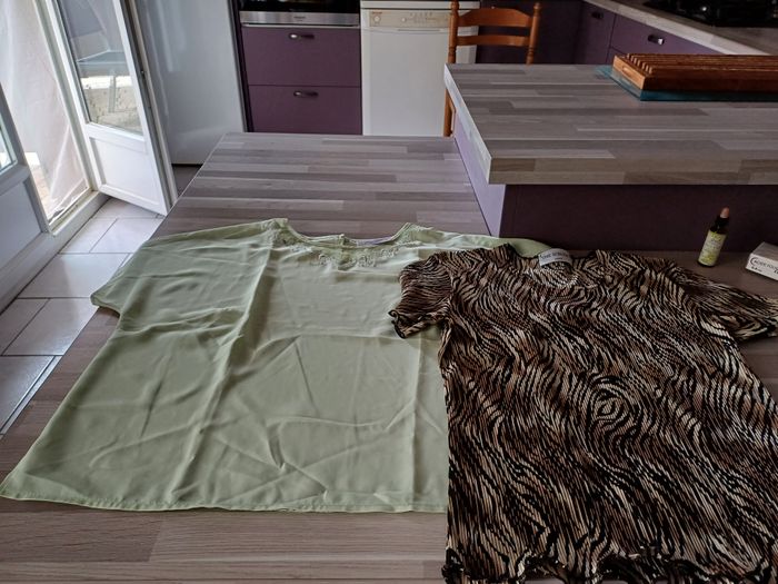 2 blouses manches courtes femmes Taille M