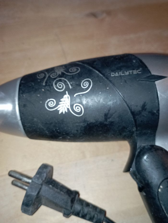 Sèche cheveux - photo numéro 4