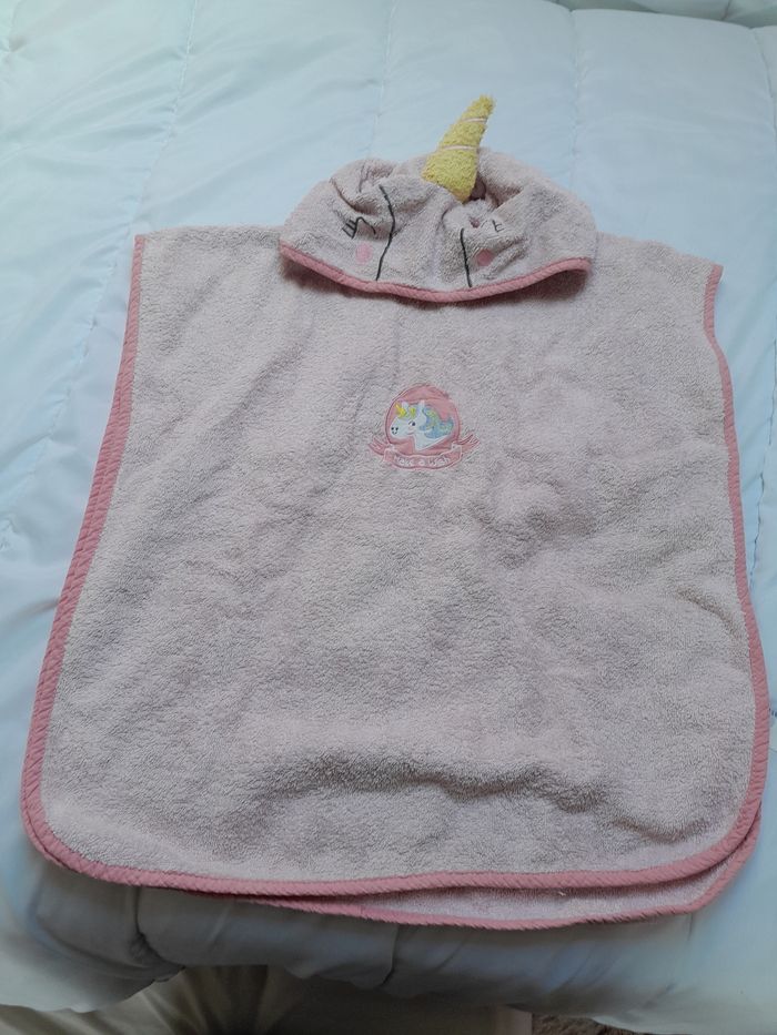 Cape de bain licorne