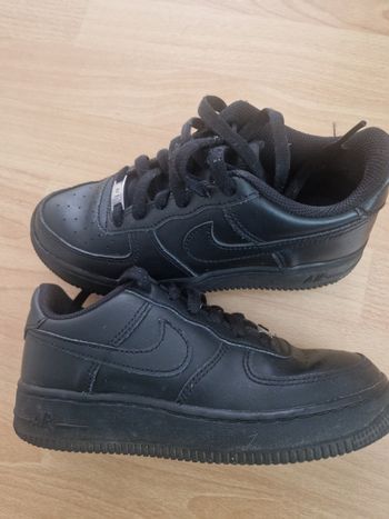 Baskets noires nike taille 35.5