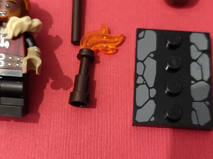 Minifig Lego Dwarf Barbarian Dungeons & Dragons et accessoires - Parfait État - avec boîte - Lego Original - photo numéro 10