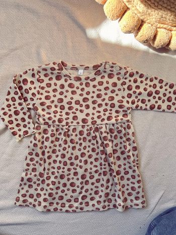 Robe côtelé motif léopard marron et rose