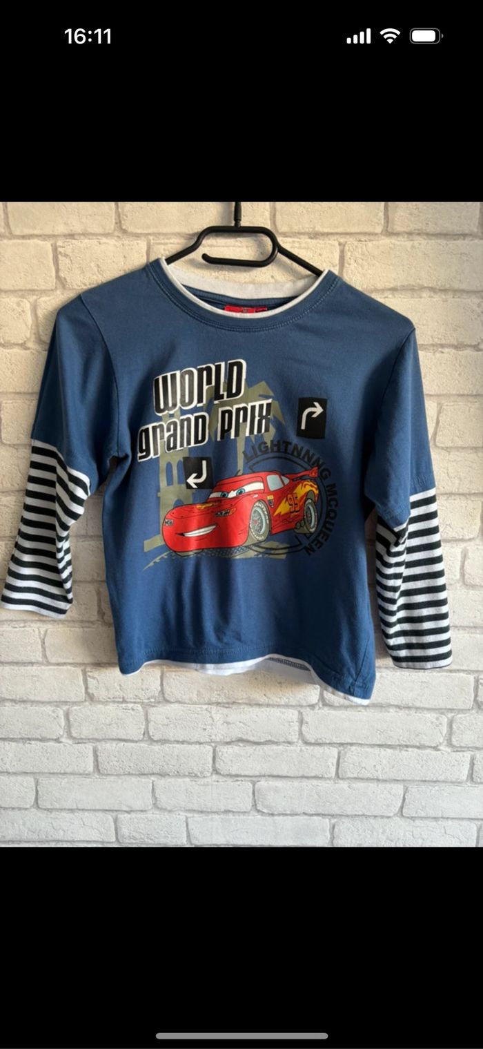 Tee shirt Cars Disney taille 8 ans