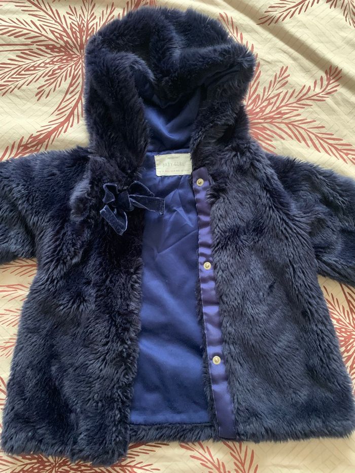 Veste manteau fourrure bleu marine  18/24mois - photo numéro 5