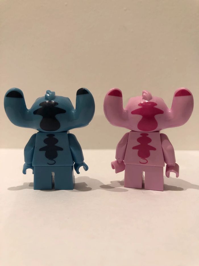 Figurine type lego Stitch et Angèle. Disney - photo numéro 3