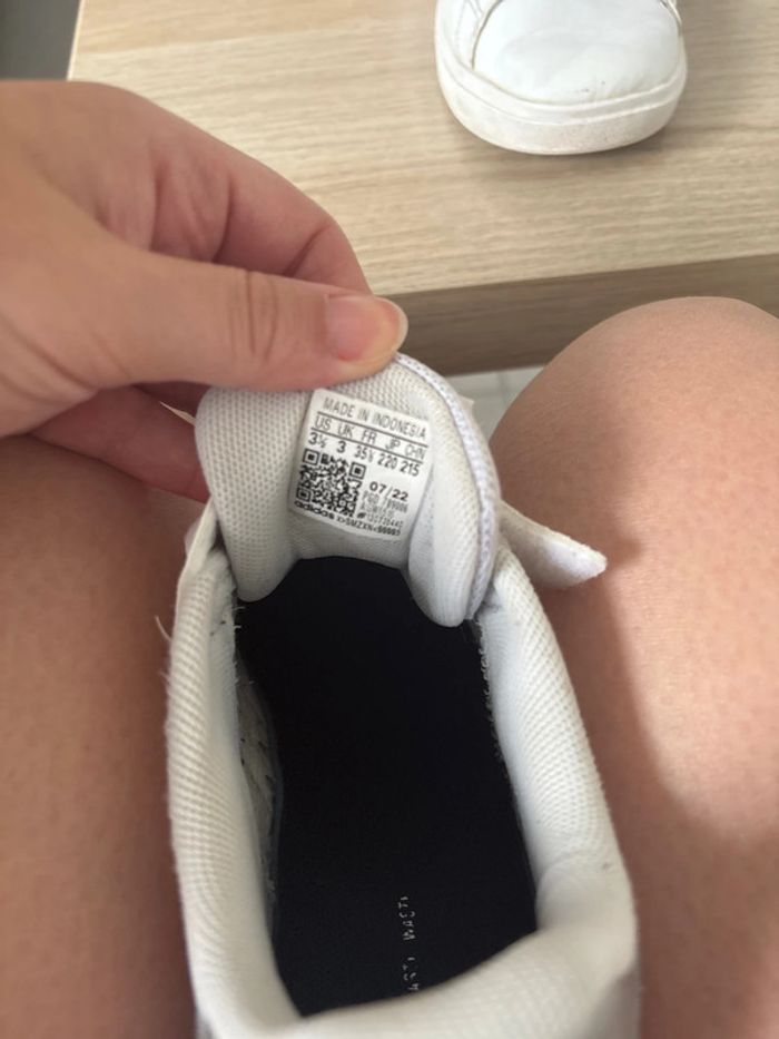 Baskets Adidas, enfants, taille 35 1/2 - photo numéro 7