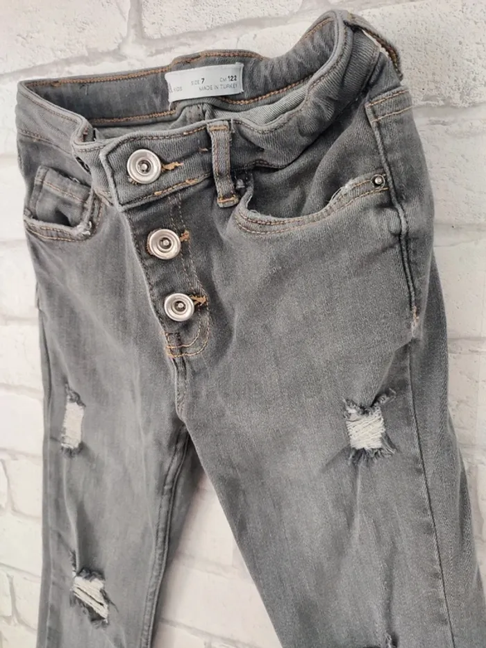 Jean skinny gris effet usé – Zara – Taille 7 ans - photo numéro 5