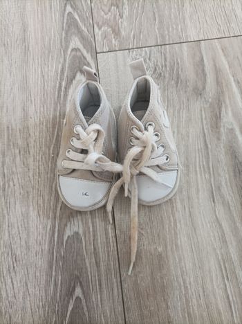 Chaussures bébé grises 27