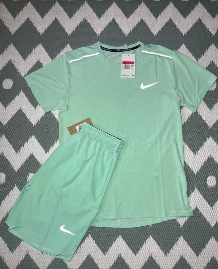 Nike ensemble - photo numéro 1