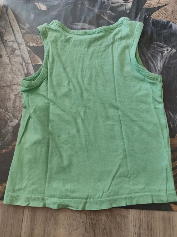Tee-shirt sans manche 4 ans requin - photo numéro 2