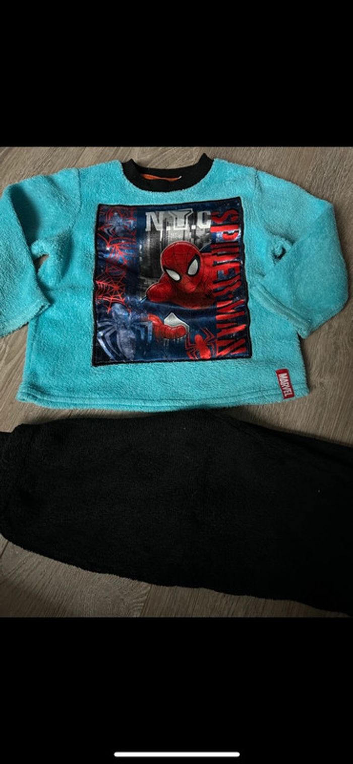 Pyjama 2 pièces Spiderman Marvel 3 ans
