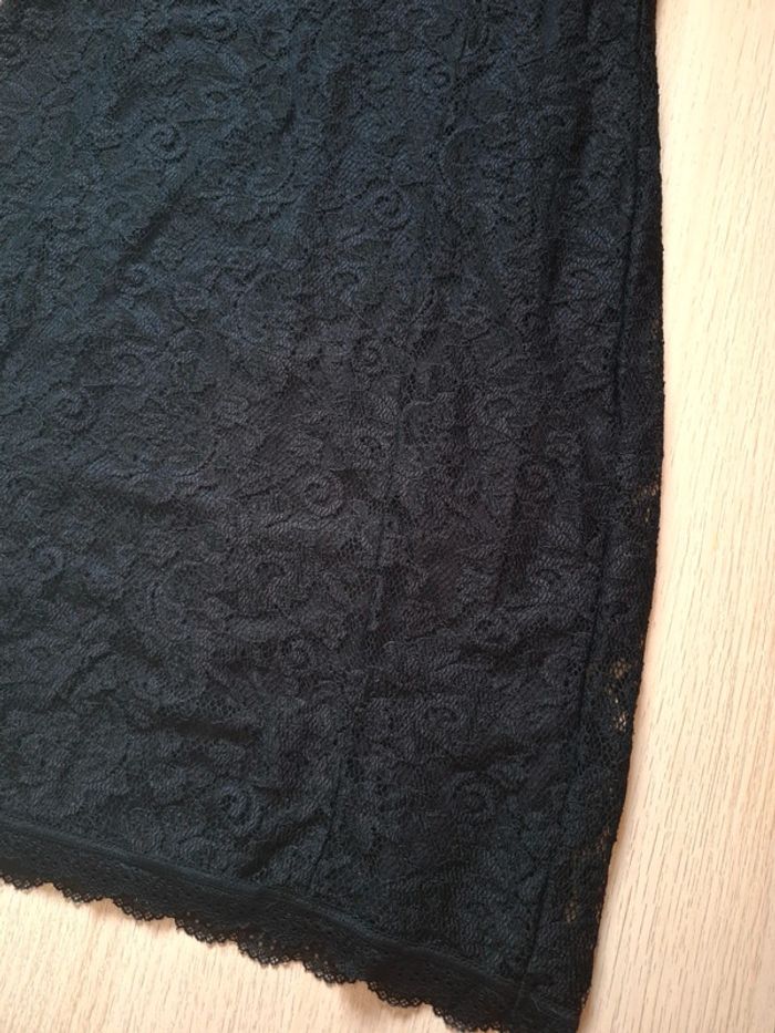 Robe noire dentelle - photo numéro 2