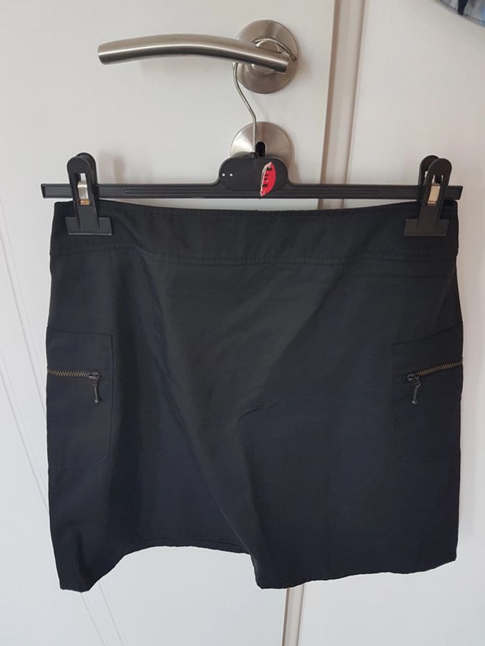 Jupe noire effet luisant 36/38