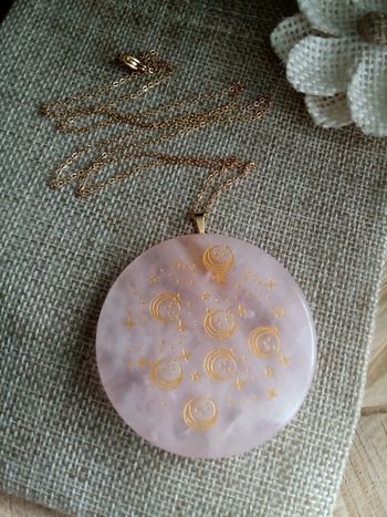 Collier avec pierre de quartz rose naturelle