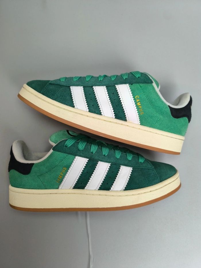 Baskets adidas campus verte et blanche pointure 42 très bon état avec boîte - photo numéro 3