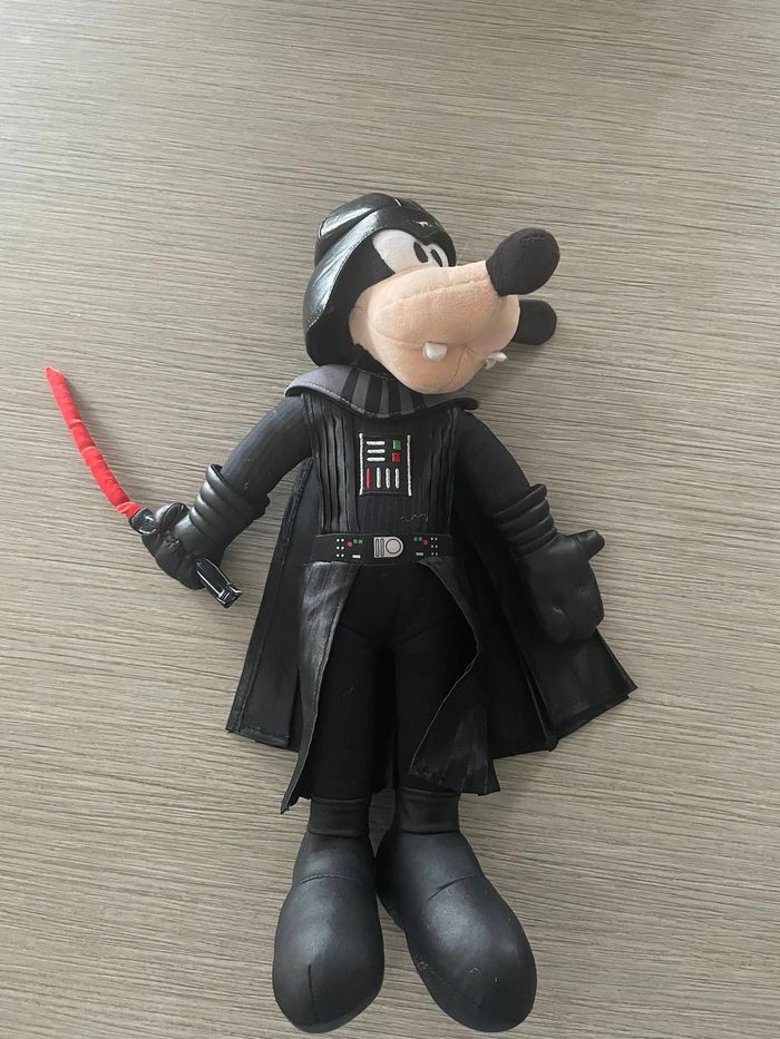 PELUCHE DINGO DARK VADOR STAR WARS 35  CM