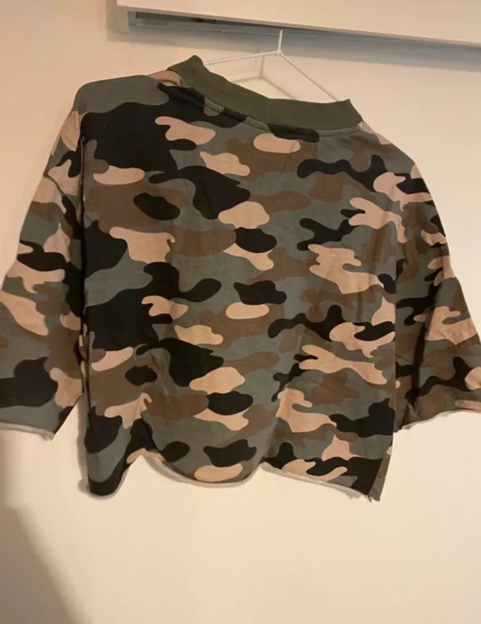 T-shirt cropped camouflage Rebel Girl– H&M – Taille S - photo numéro 6