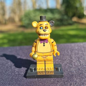 Minifigure Jeu vidéo Film horreur FNAF Five Nights At Freddy's Freddy jaune
