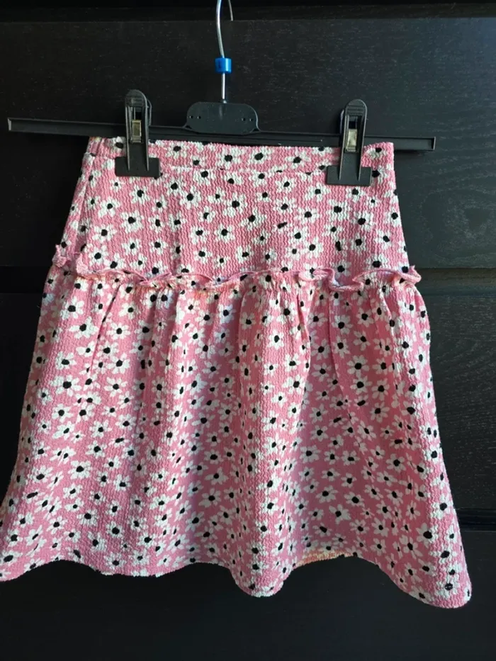 jupe rose avec fleur Primark