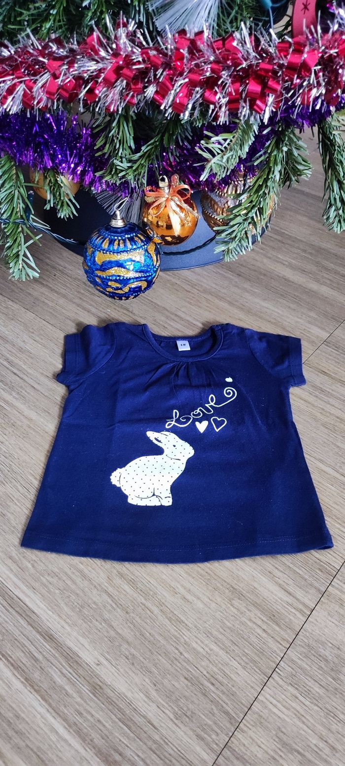 đ° Joli Tee-shirt Bleu Marine "Love" - 6 Mois âš - photo numĂ©ro 2
